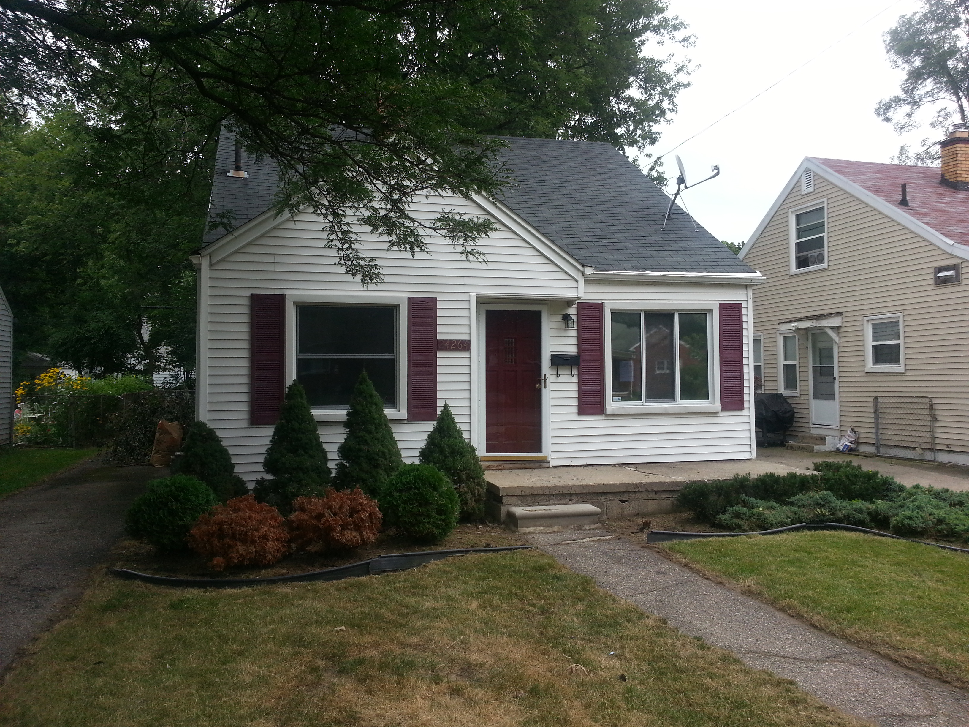 24264 Cloverlawn, Oak Park, MI 48237 