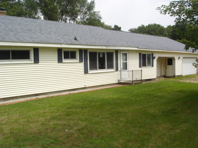 425 N Division Ave, Holland, MI 49424 