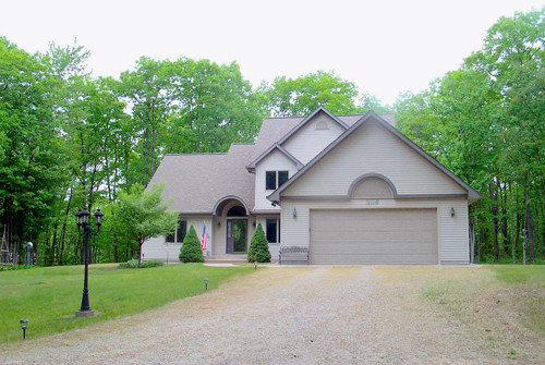 3116 W Sunset Drive, Roscommon, MI 48653 
