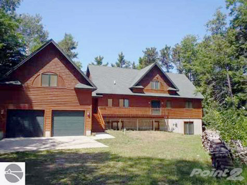 809 Wooden Gate, Kewadin, MI 49648 