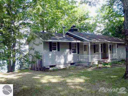 1682 Moulton Road, Kewadin, MI 49648 