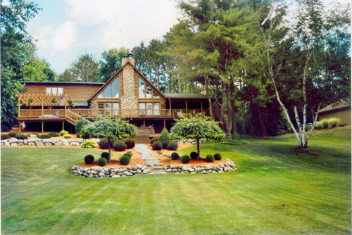 860 W Lake Forest Dr, Sanford, MI 48657 