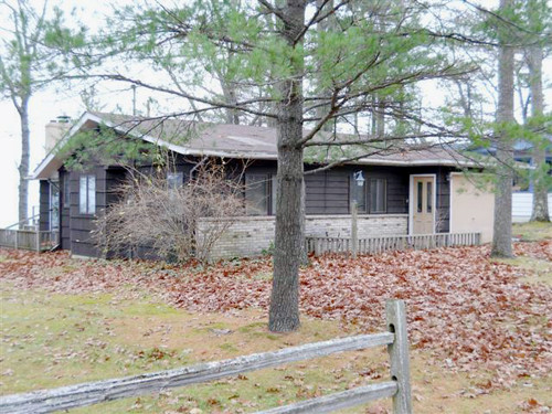 1239 S Crescent Dr, Harrisville, MI 48740 
