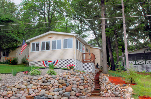 184 Campbell St, Hale, MI 48739 