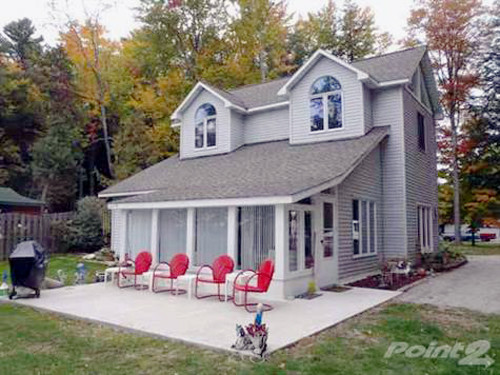 7898 Cook Road, Williamsburg, MI 49690 