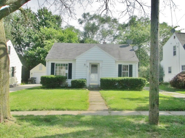 1712 Cambridge Dr, Kalamazoo, MI 49001 