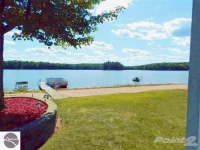 518 Island View Drive, Traverse City, MI 49696 