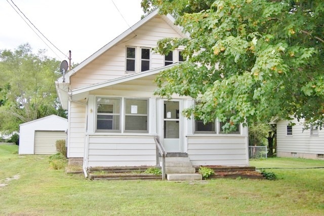 4924 Ballard Rd, Lansing, MI 48911 