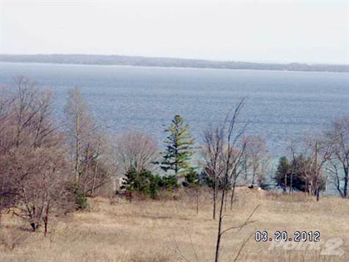 2121 N Belanger Creek Drive, Suttons Bay, MI 49682 