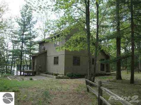 10421 Black Bear Road, Kalkaska, MI 10421 