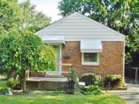 20421 Kingsville St, Harper Woods, MI 48225 