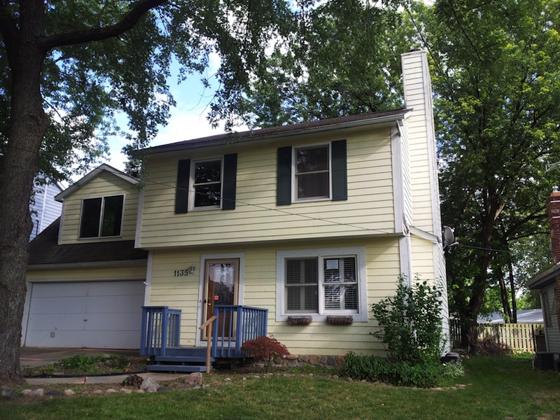 1135 Otter Ave, Waterford, MI 48328 