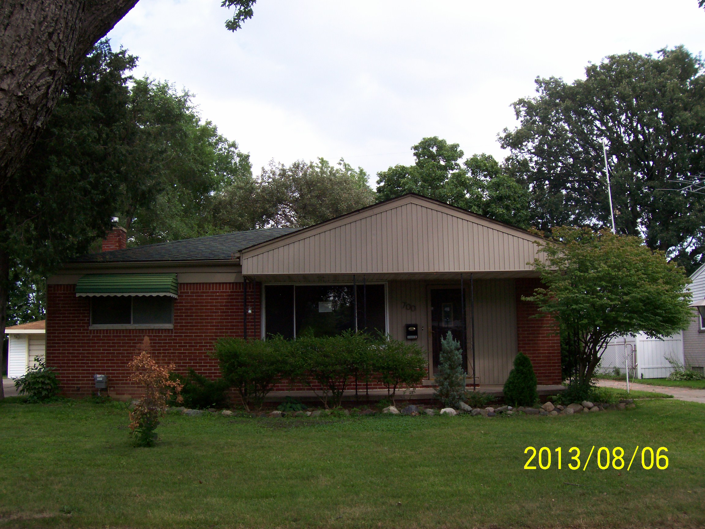 700 Redwood Drive, Troy, MI 48083 