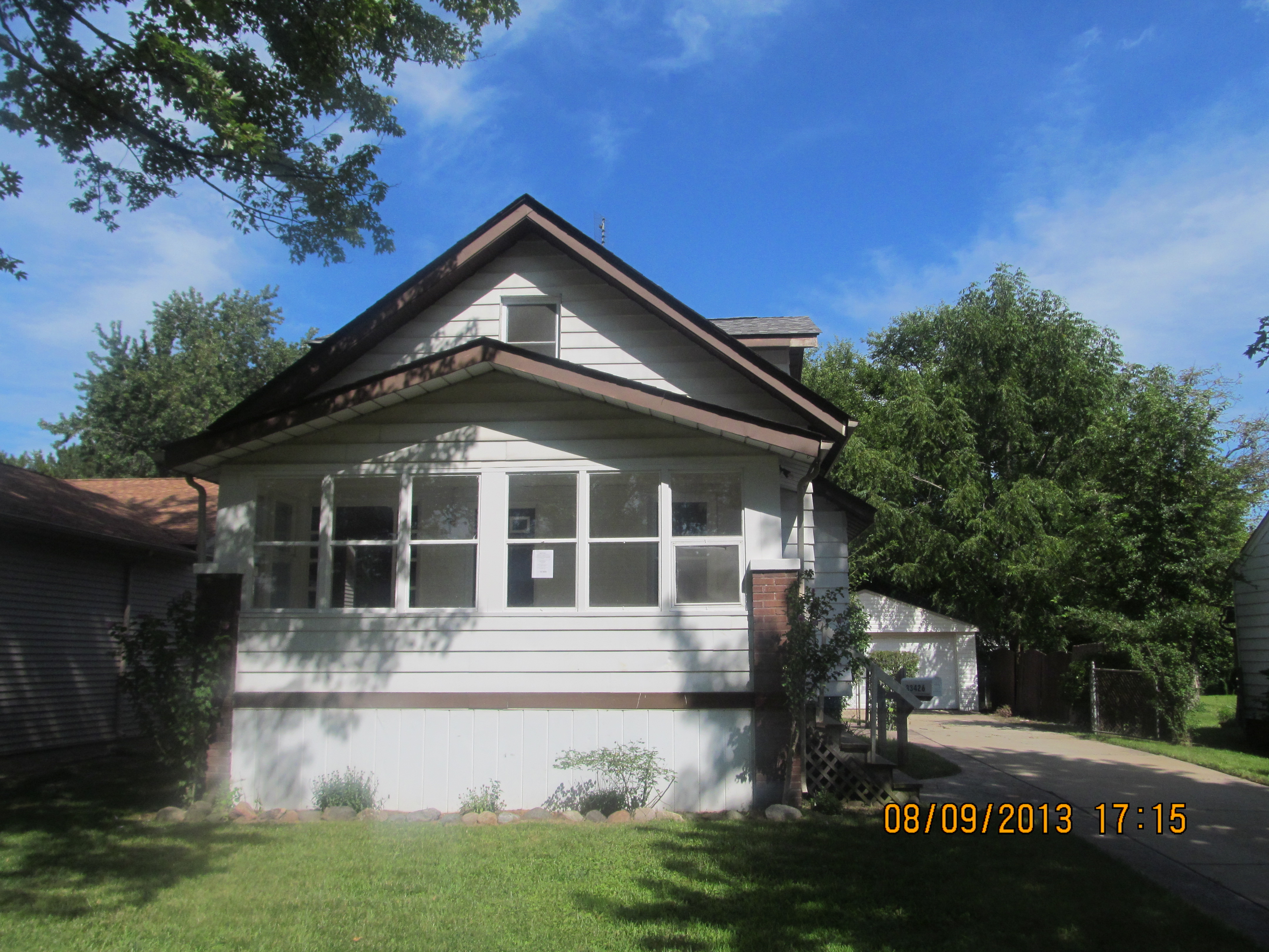 33426 Otto Ave, Fraser, MI 48026 