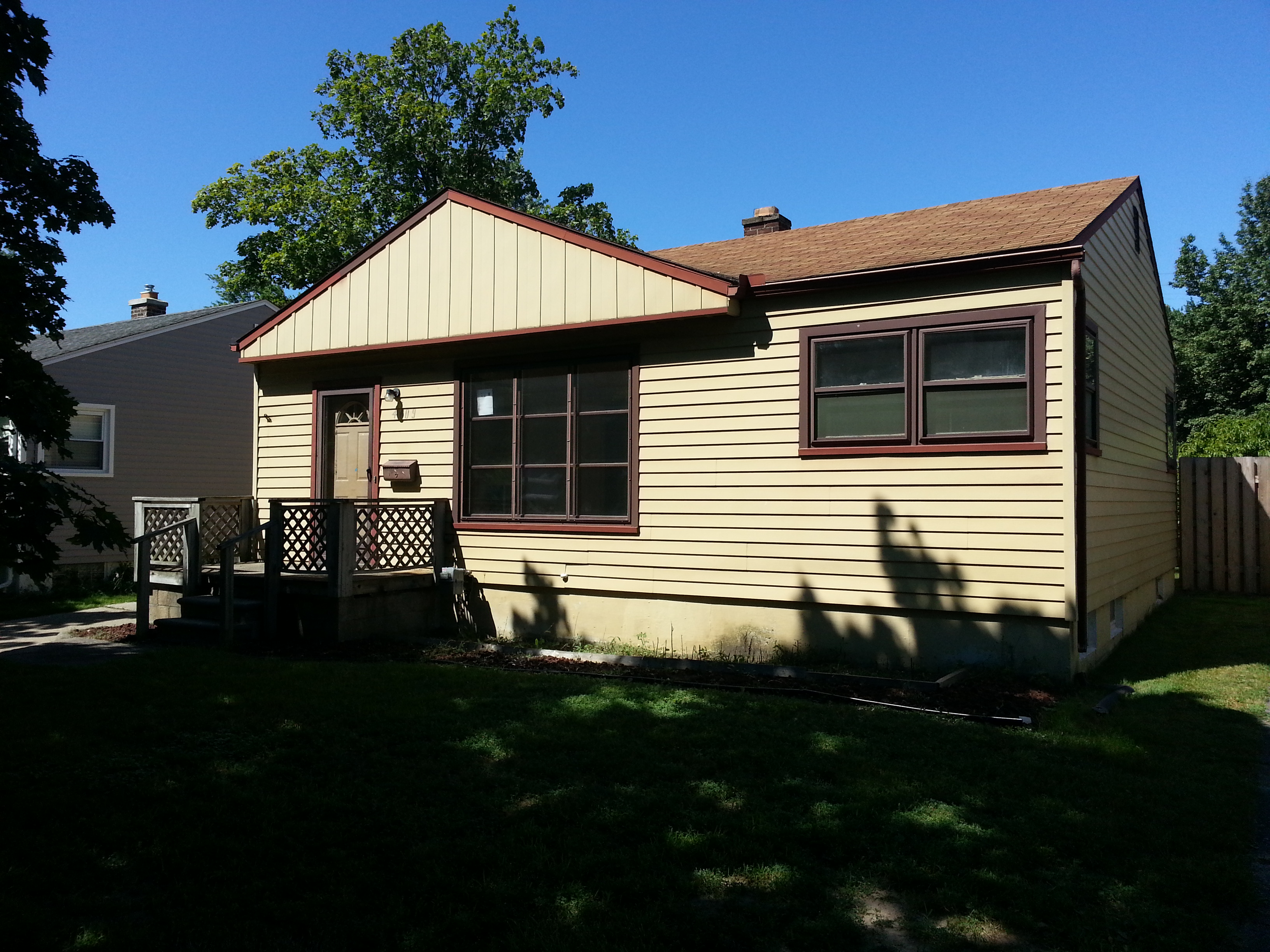 4109 Greenway Ave, Royal Oak, MI 48073 