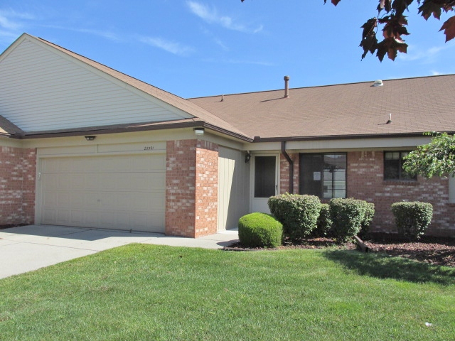 20591 Pine Meadow Dr #115, Clinton Township, MI 48036 