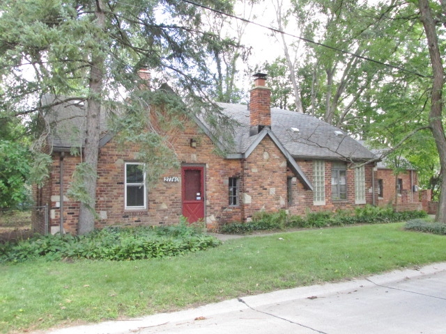 27740 Independence St, Farmington Hills, MI 48336 