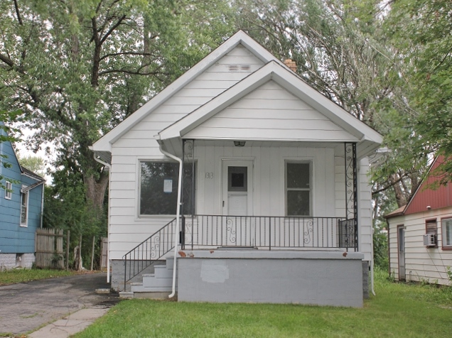 1313 Hughes, Flint, MI 48503 