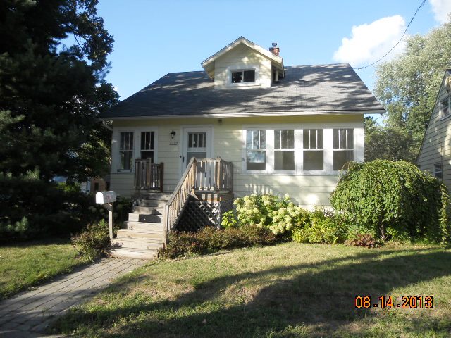 2222 Mackinaw, Saginaw, MI 48602 