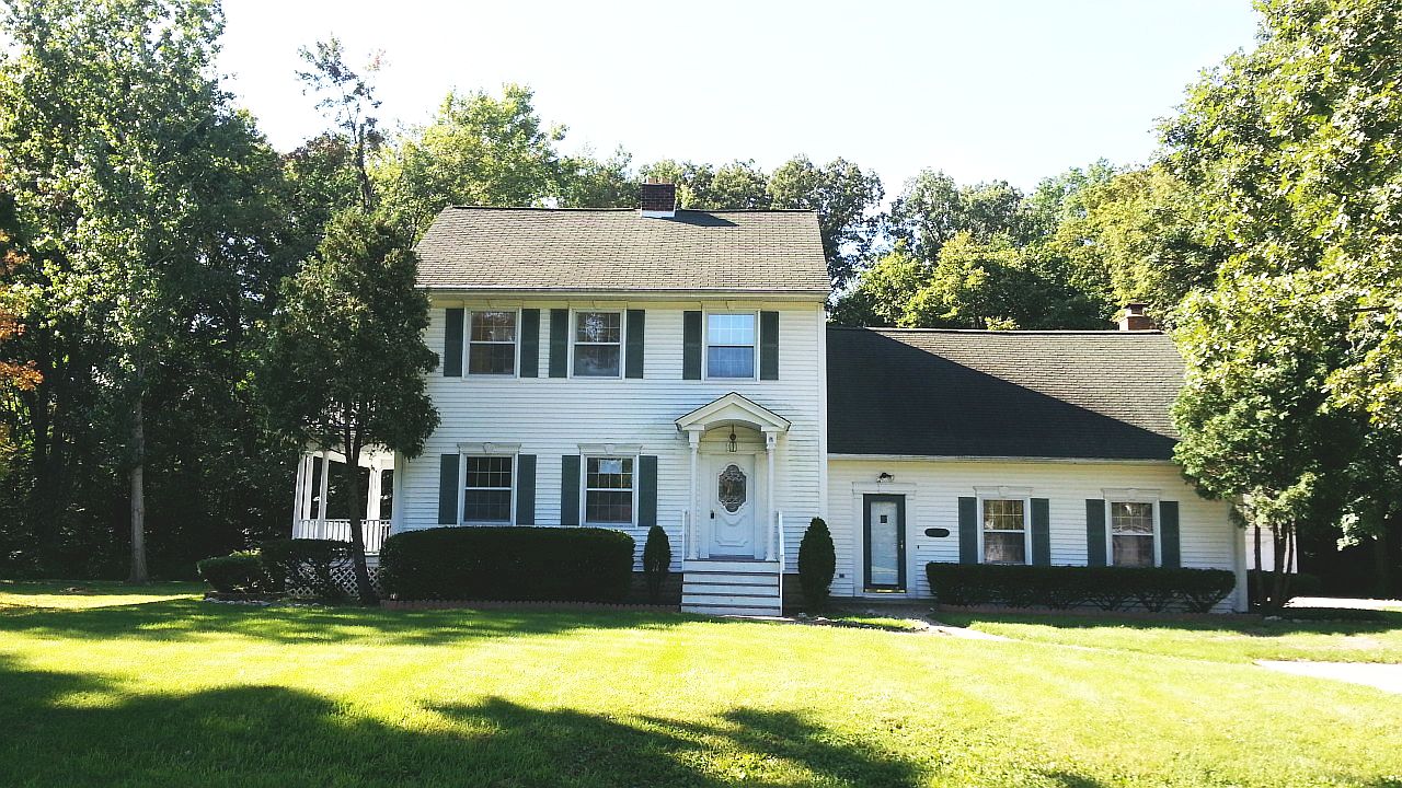 4344 Lapeer Rd, Burton, MI 48509 