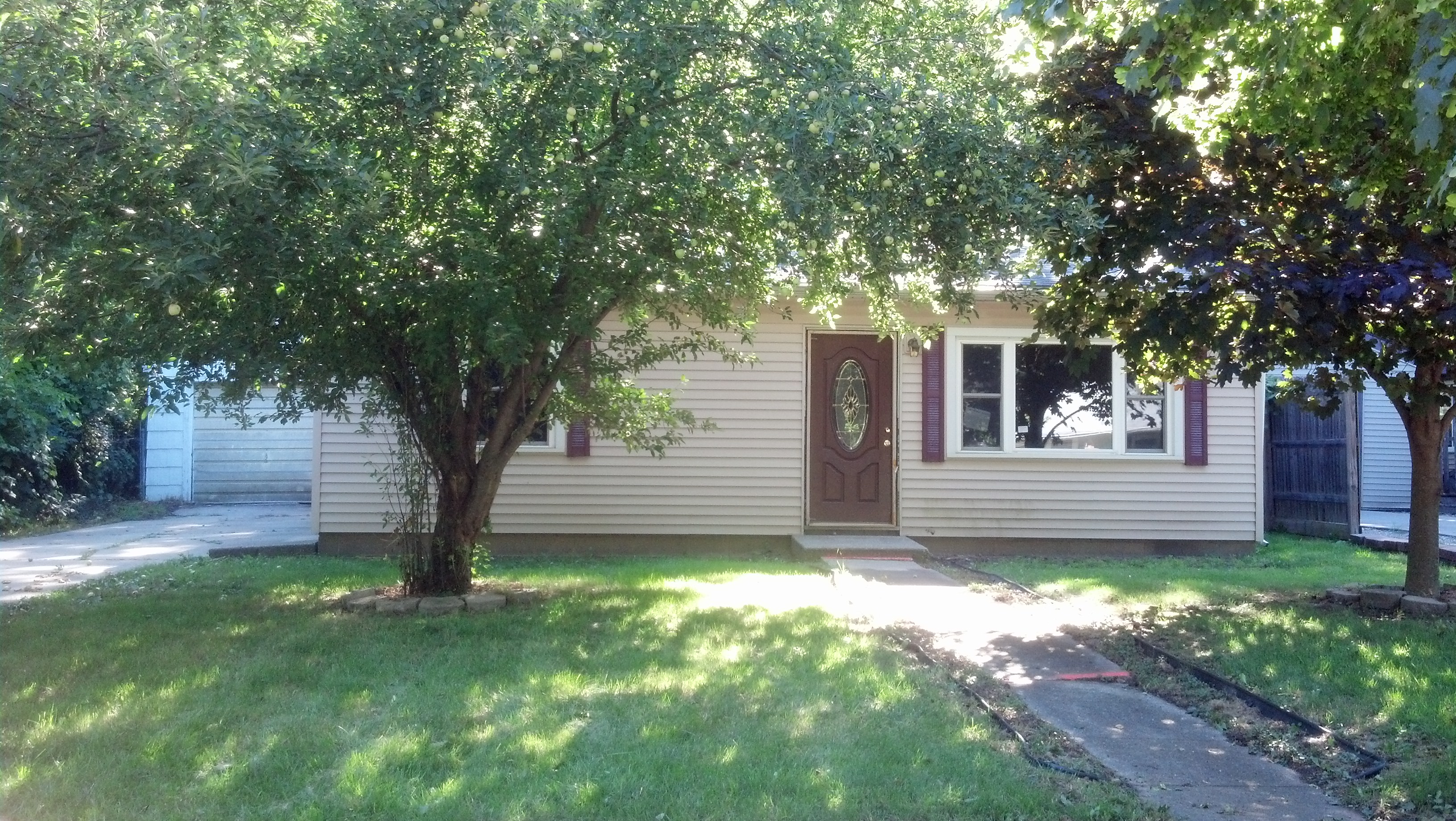 4601 Kessler Dr, Lansing, MI 48910 