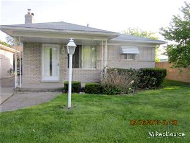 Anita, Harper Woods, MI 48225 