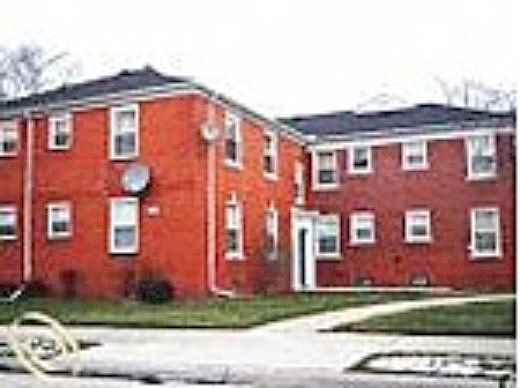 Sloan, Harper Woods, MI 48225 