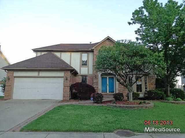 Pocahontas, Clinton Township, MI 48036 