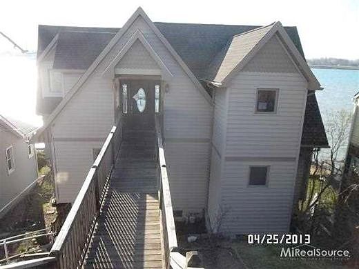 Gratiot, Marysville, MI 48040 