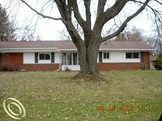 Pear, Clarkston, MI 48346 