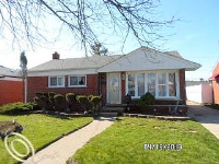 Chester, Garden City, MI 48135 