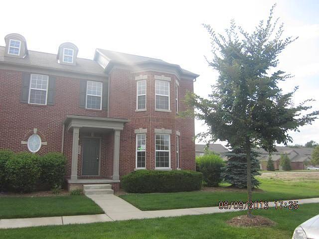 Paddock Ln, Canton, MI 48188 