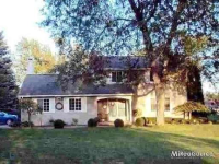 Gwen Dr, Lapeer, MI 48446 