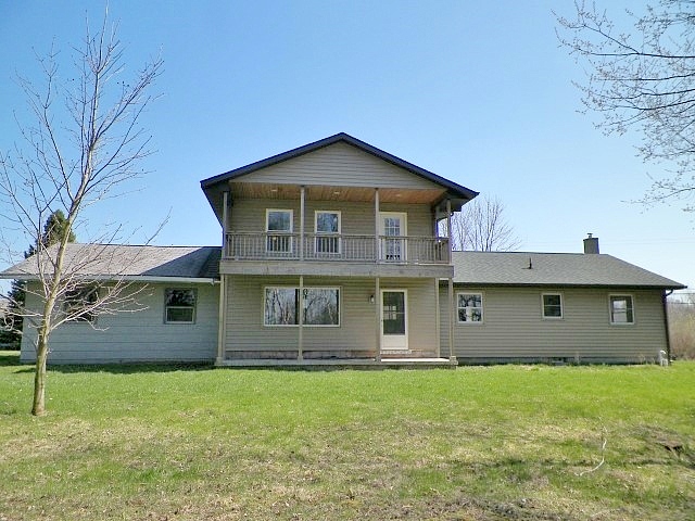 E Norway Lake Rd, Lapeer, MI 48446 
