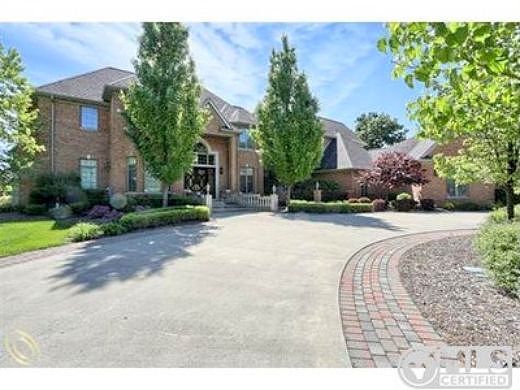 Vhay, Bloomfield Hills, MI 48304 