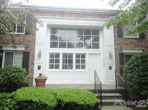 Fox Hills Dr East, Bloomfield Hills, MI 48304 