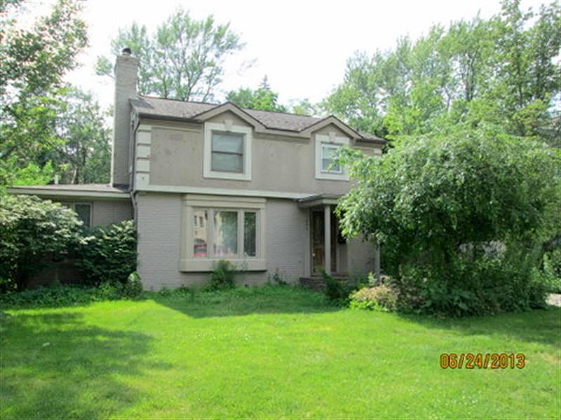 Pleasant St, Birmingham, MI 48009 