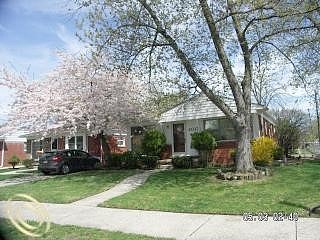 Vassar, Dearborn Heights, MI 48125 