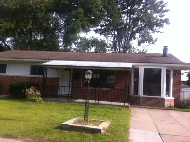 34617 Sansburn St, Westland, MI 48186 