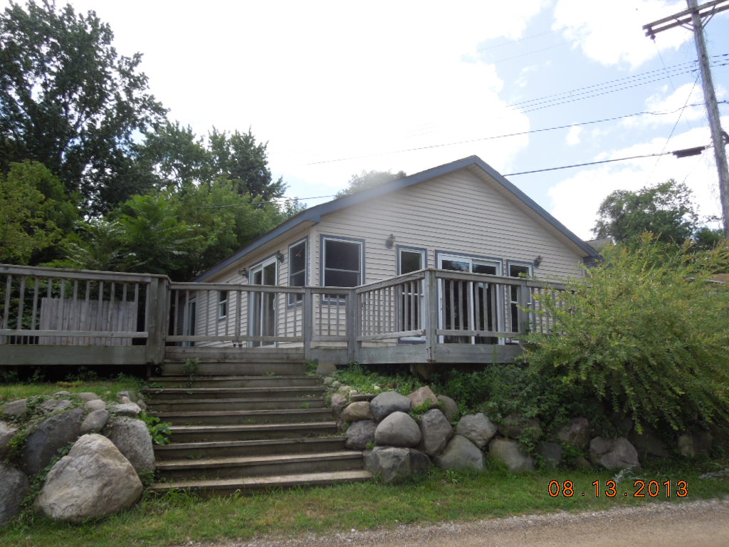 6510 Island Lake Dr, Brighton, MI 48116 