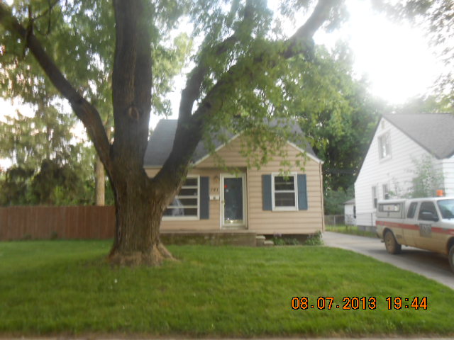 141 W Hopkins Avenue, Pontiac, MI 48340 