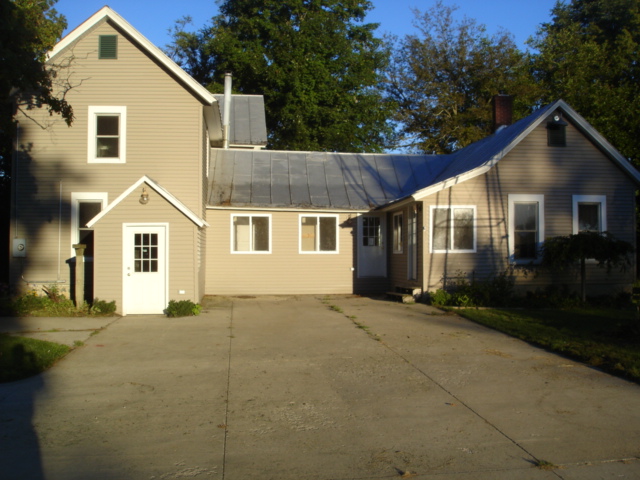 825 133rd Ave, Wayland, MI 49348 
