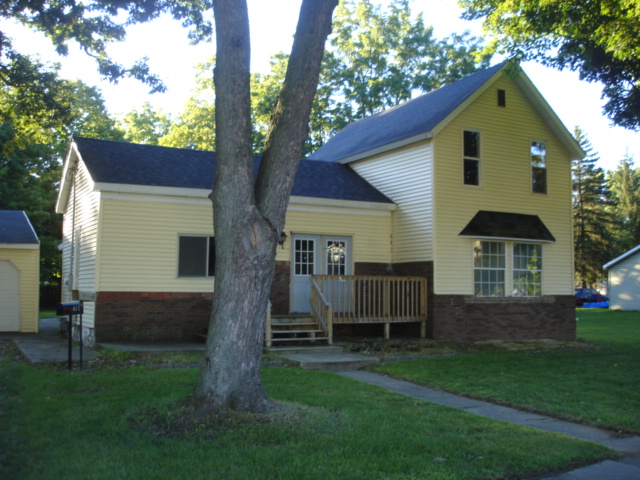 417 S Farmer St, Otsego, MI 49078 