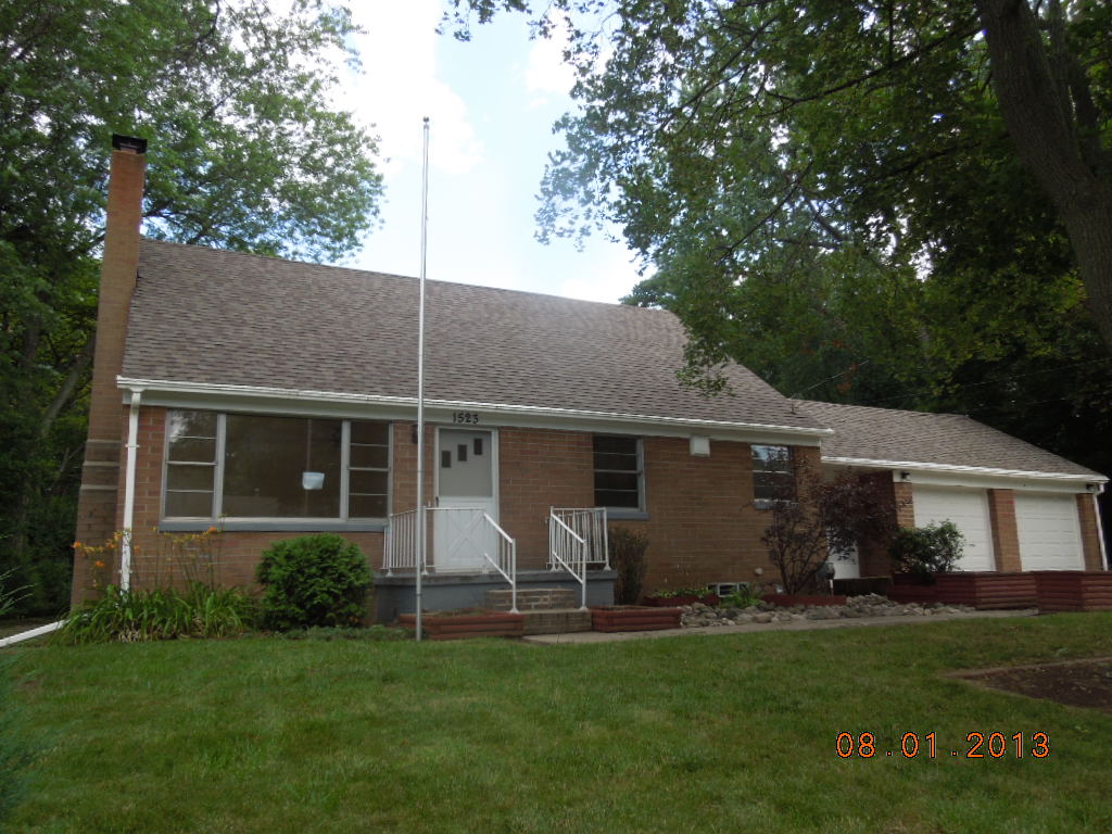 1523 Melrose Ave, East Lansing, MI 48823 