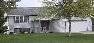 Stephanie, Muskegon, MI 49444 