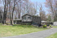 Seneca Tr, Houghton Lake, MI 48629 