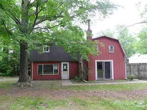 S Goldenrod Ave, Lake City, MI 49651 