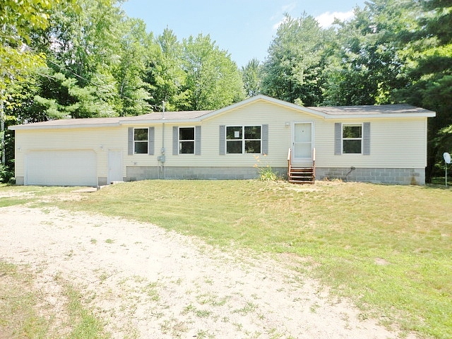East County Line, Shepherd, MI 48883 