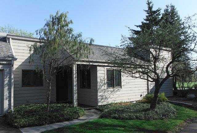 Golf Lakes Court E 3, Bay City, MI 48706 