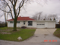 Ridgewood Dr, Bay City, MI 48706 